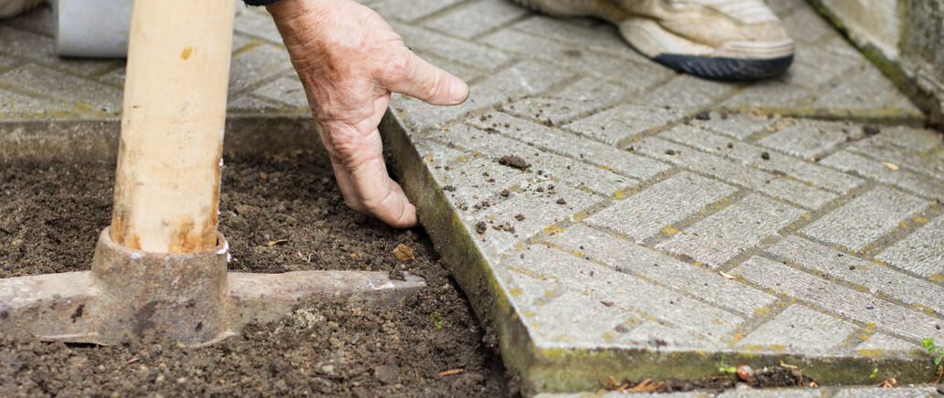 Eine Fläche wird entsiegelt